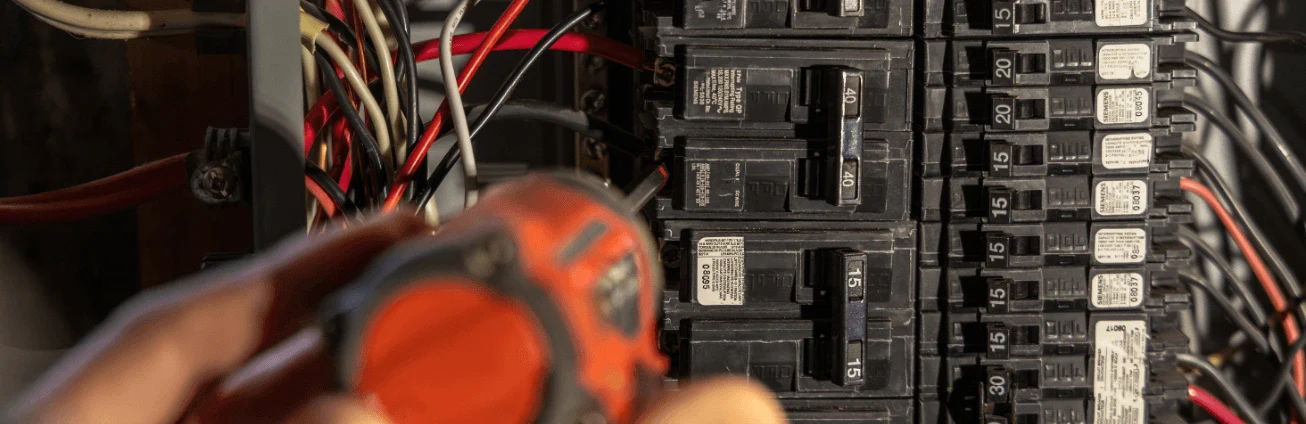 WhyYouShouldGetanElectricalInspectionBeforeBuyingaHomeintheGTA_thumb